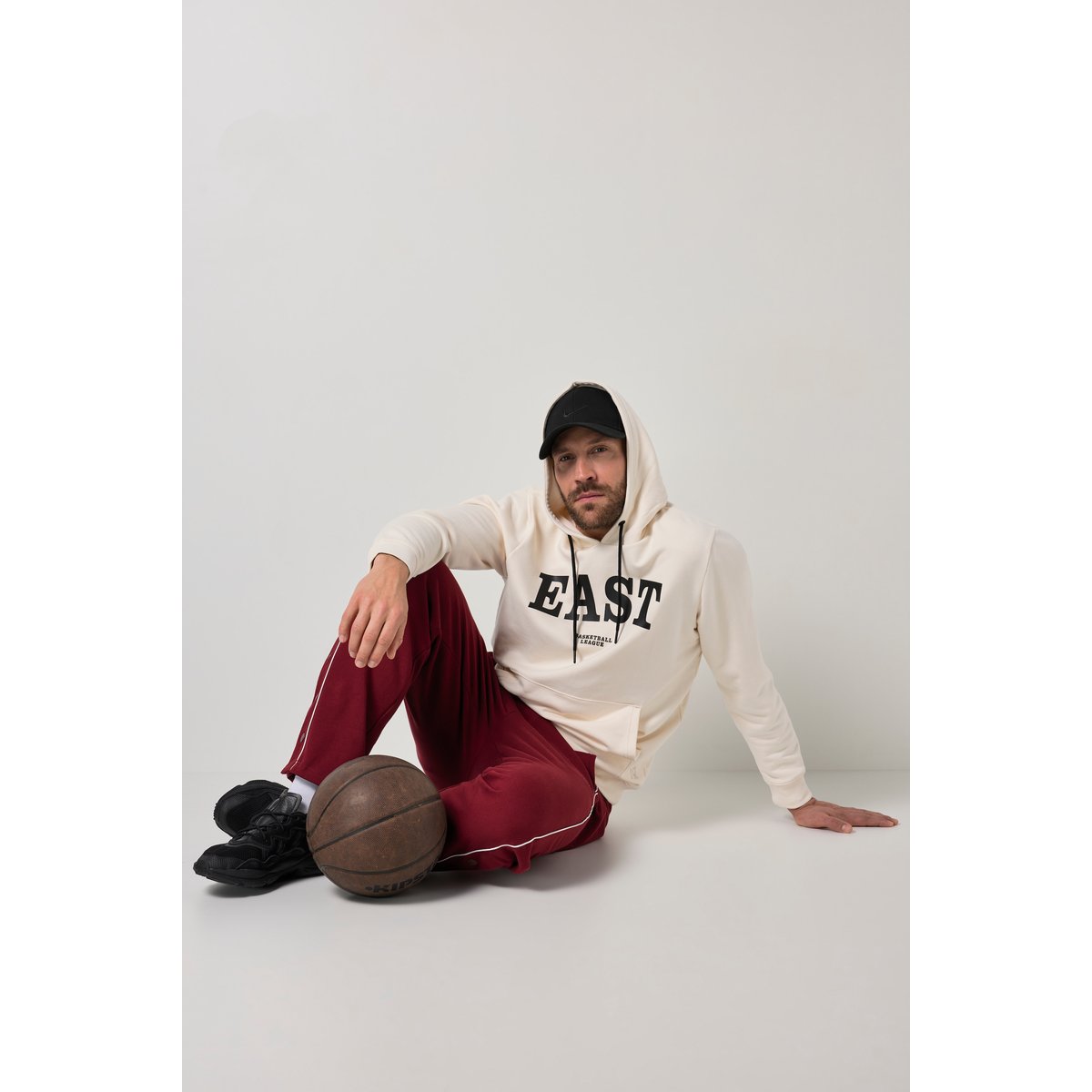 Sweat-shirt à capuche, imprimé poitrine blanc crème, JP1880