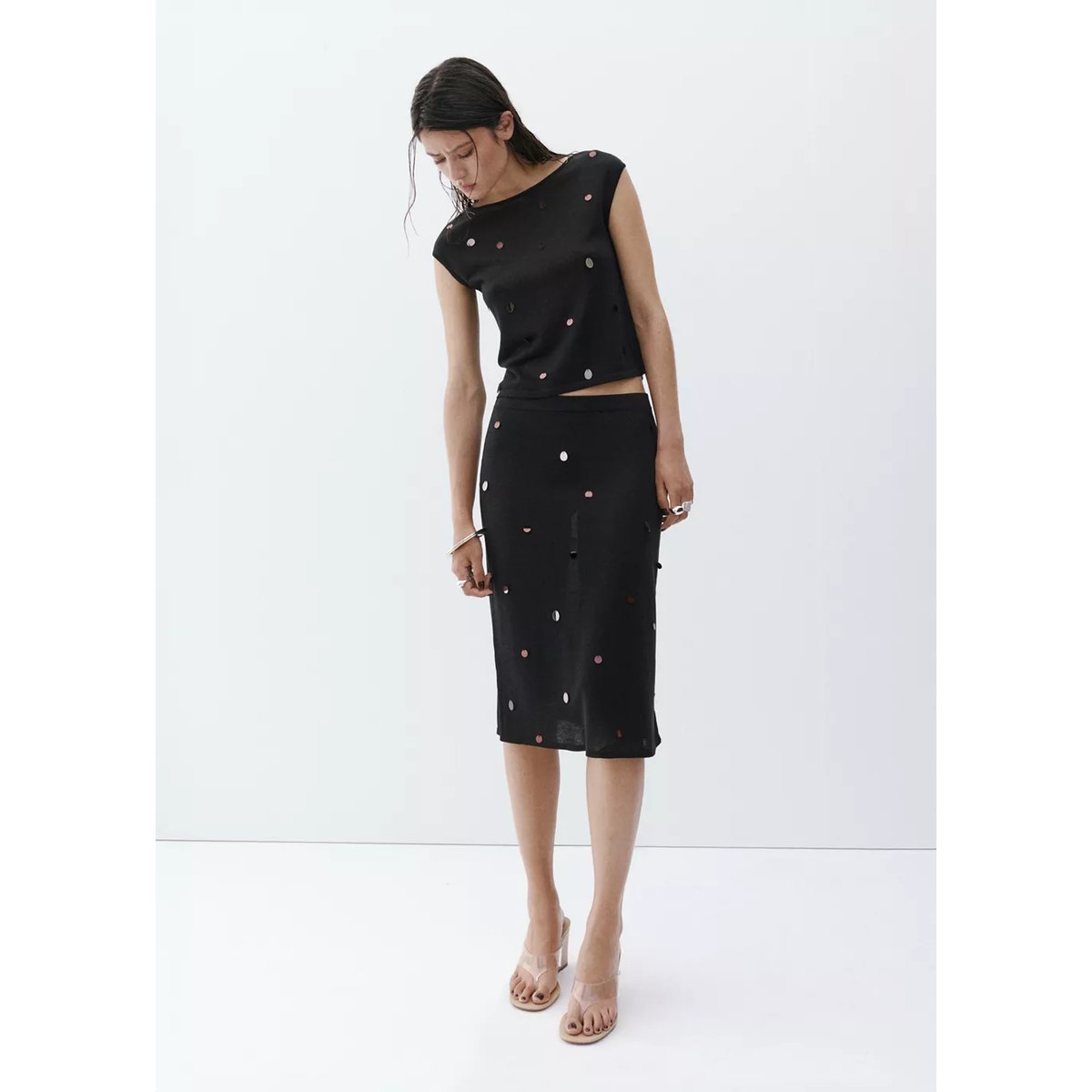 Top manches courtes à paillettes noir, MANGO
