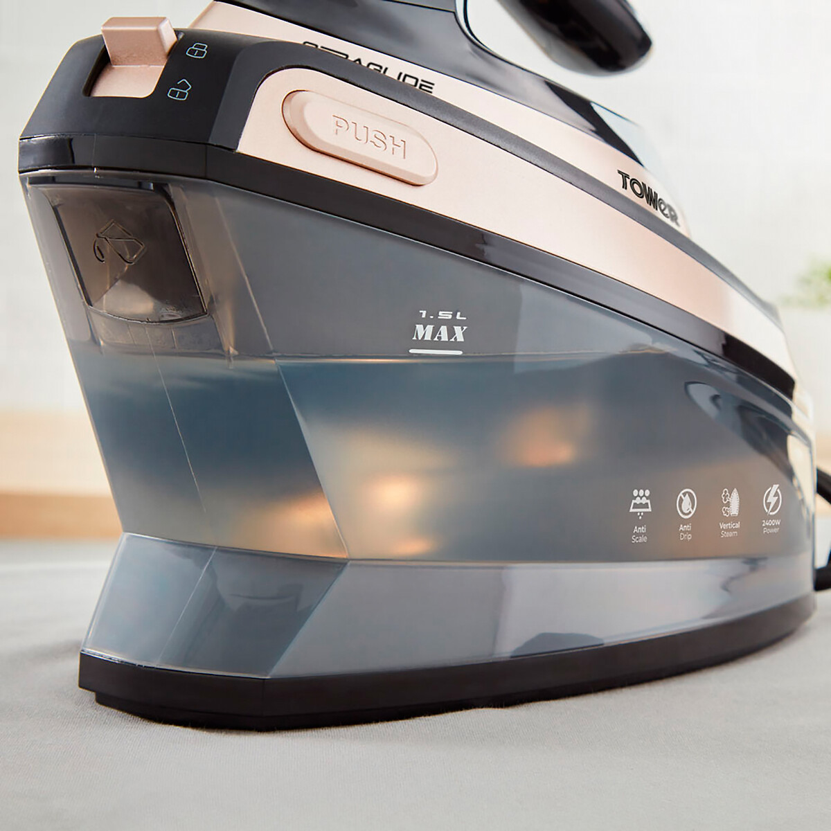 CeraGlide 2400W Steam Generator Iron - T22024 gold-coloured, TOWER