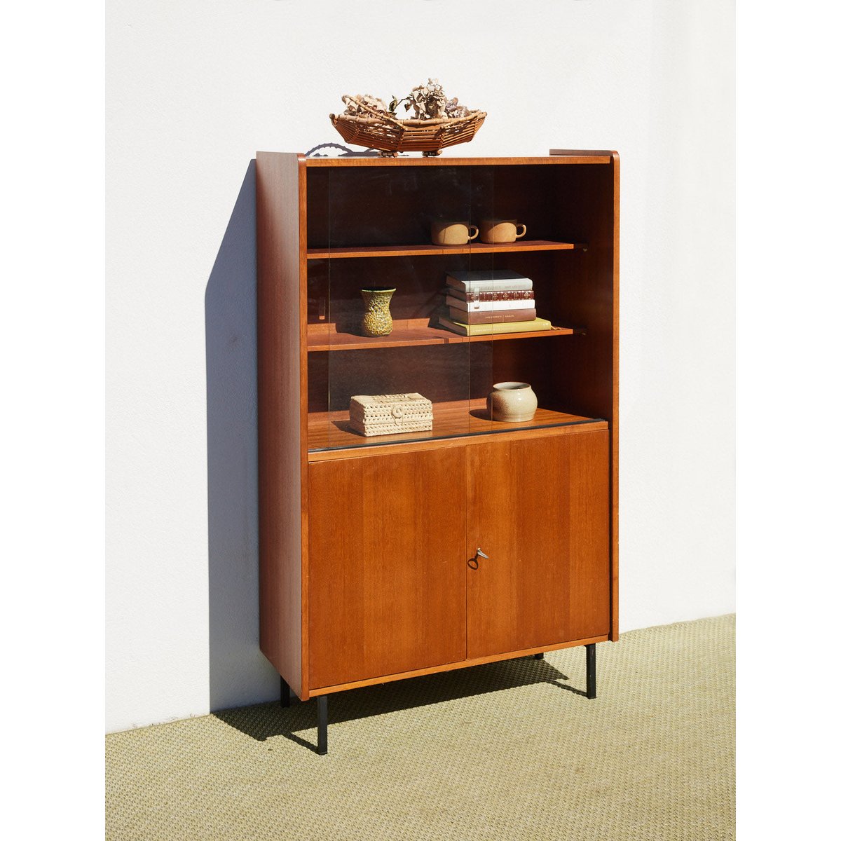 Vitrine vintage en bois Victoria N°1340 - Bon état bois foncé, DEBONGOUT