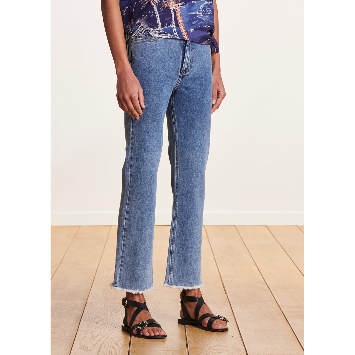 Jean cropped en coton biologique light bleach, LA FEE MARABOUTEE