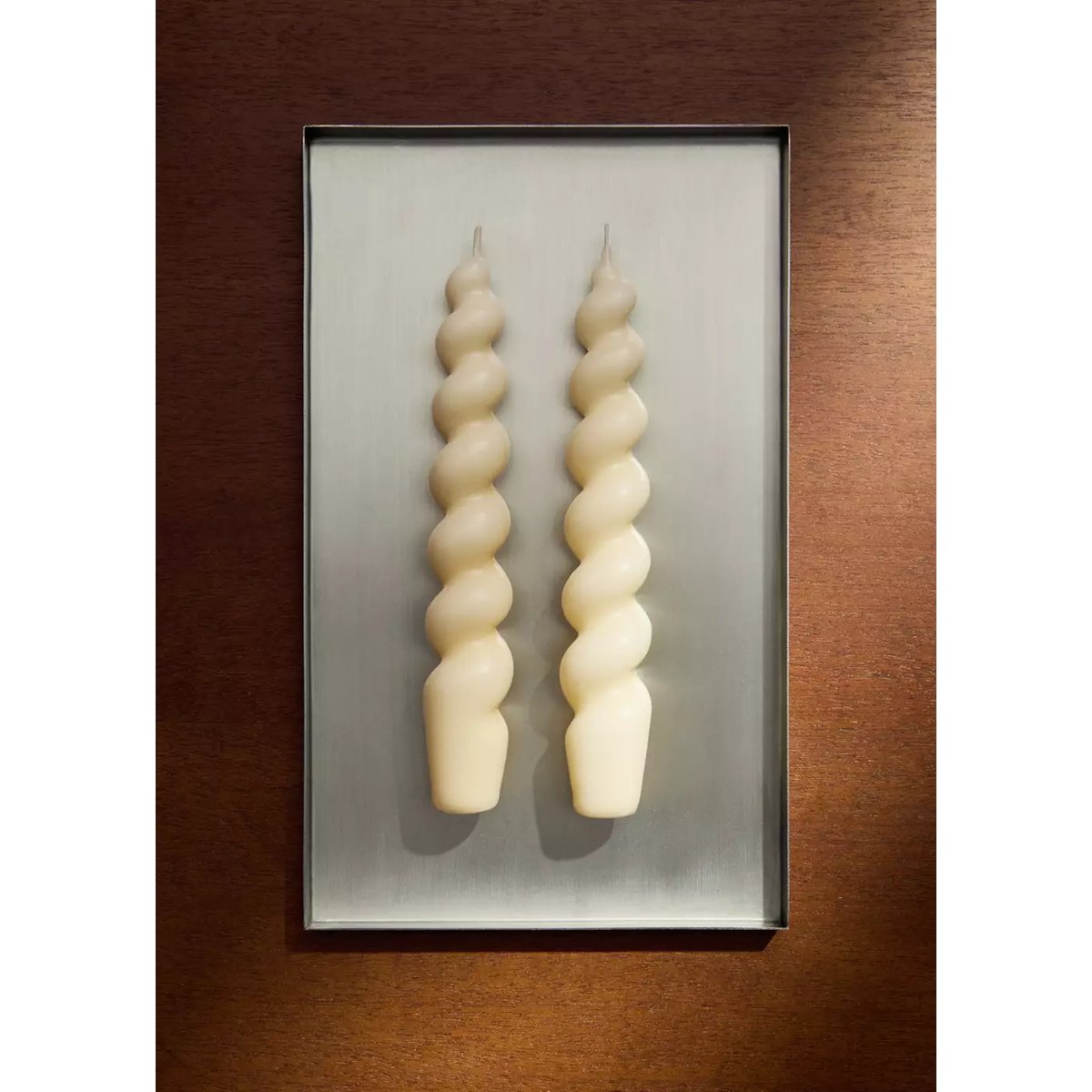 Bougies décoratives moyennes avec motif en spirale blanc cassé, MANGO HOME