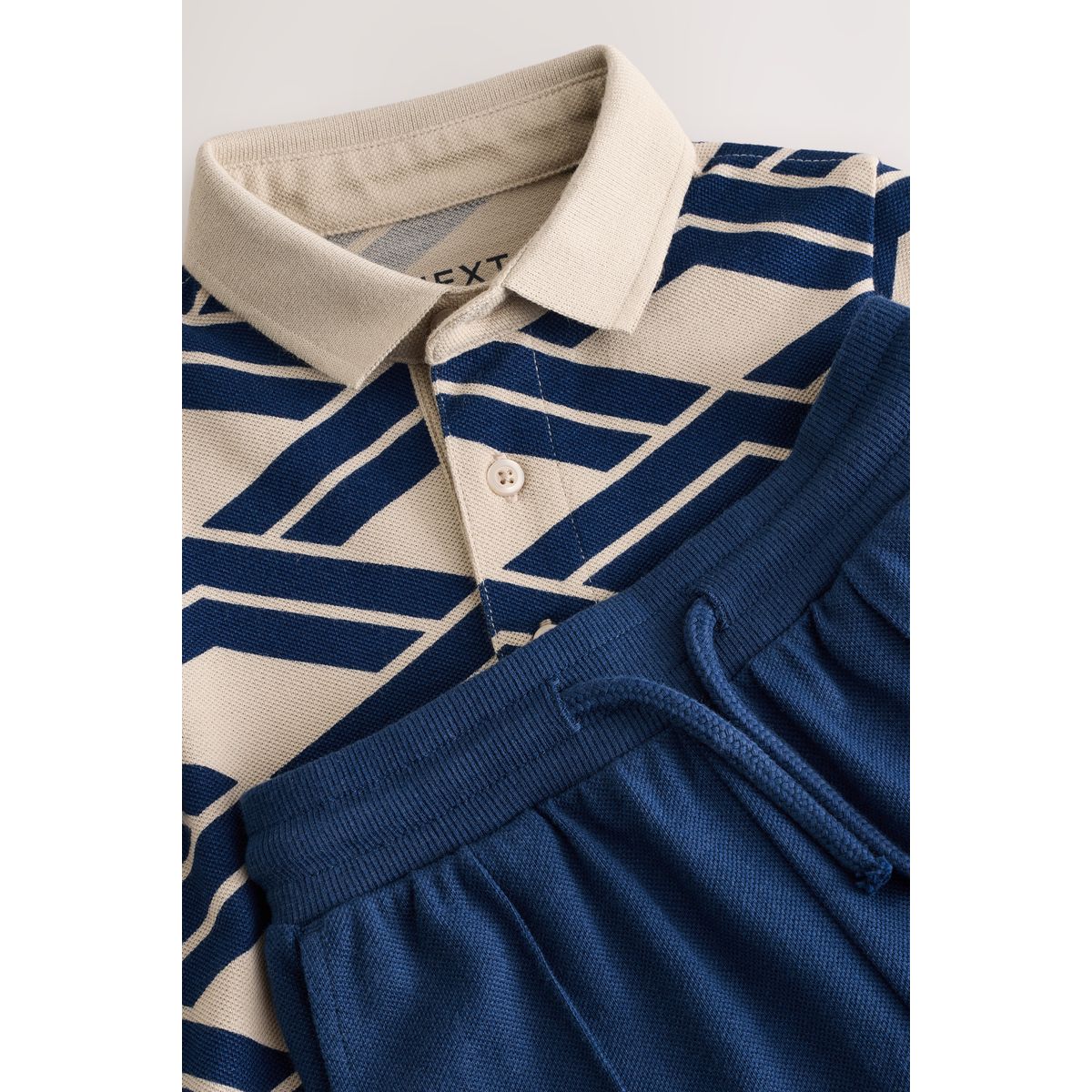 Ensemble polo à manches courtes et short impression abstraite bleue, NEXT