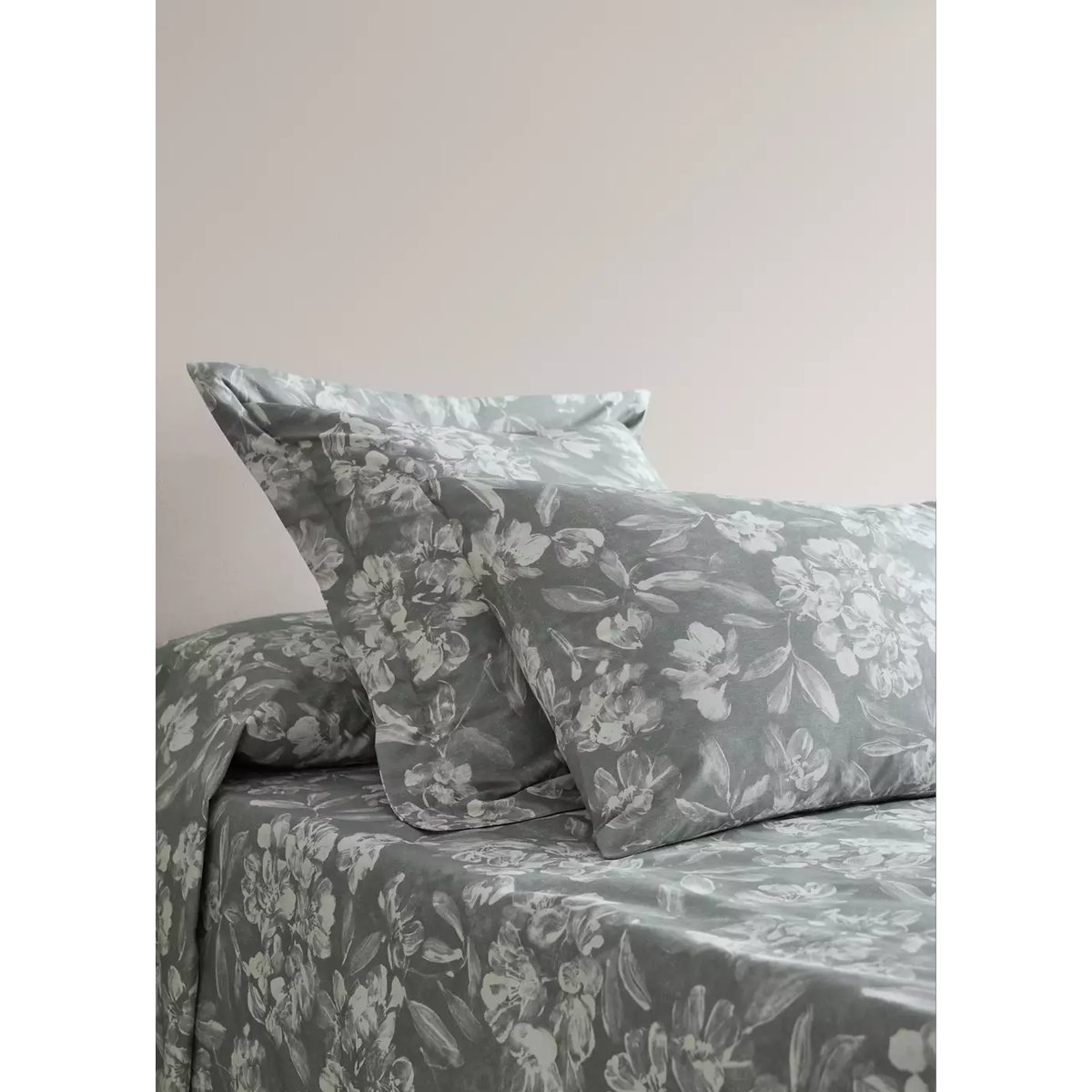Lot de 2 taies d'oreiller en percale de coton imprimé fleuri vert moyen, MANGO HOME