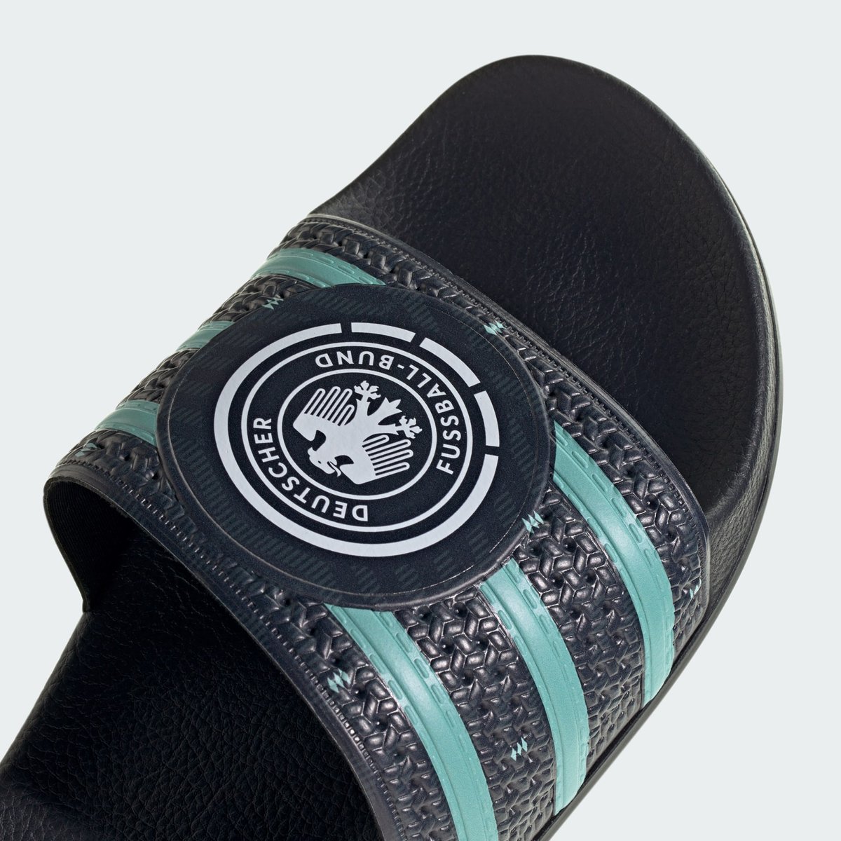 Claquette Allemagne Trèfle collegiate navy / flash aqua / collegiate navy, adidas Performance
