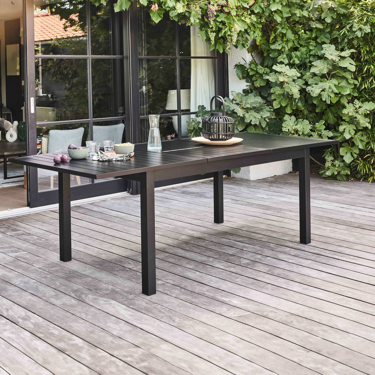 Table de jardin rectangulaire extensible en aluminium avec 8 chaises, BUTTERFLY noir, OVIALA