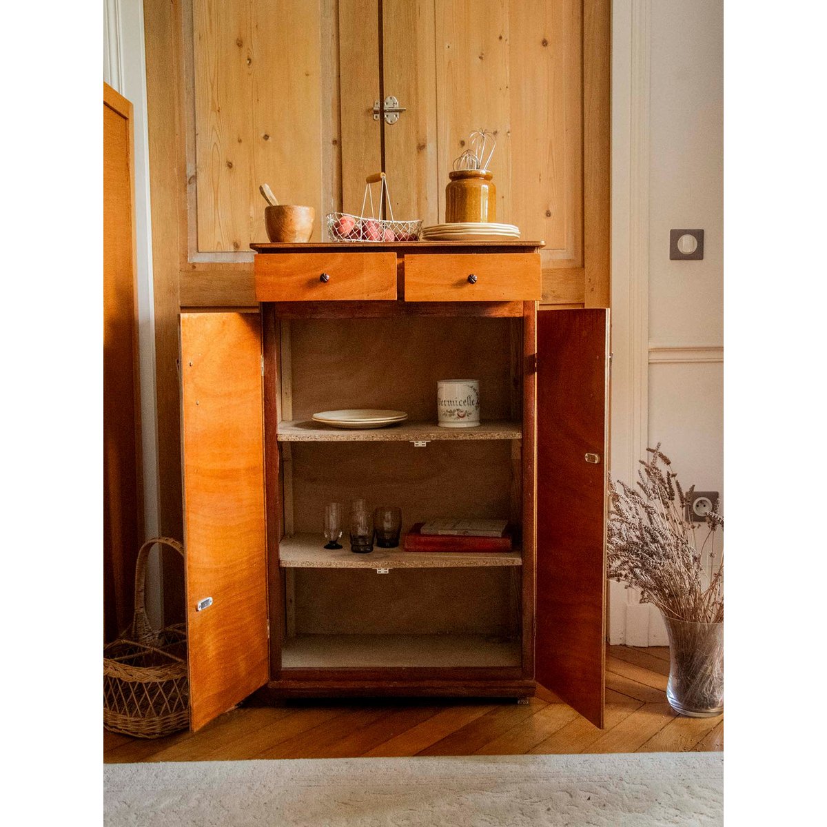 Buffet au plaquage en bois Gustave N°1608 - Bon état bois clair, DEBONGOUT