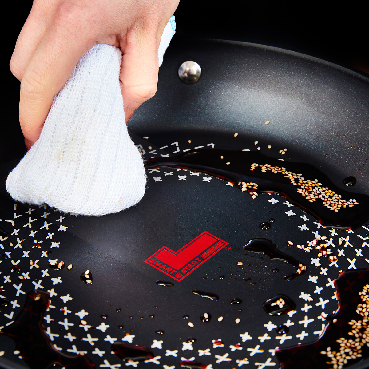 24cm Smart Start Classic Frying Pan black, TOWER