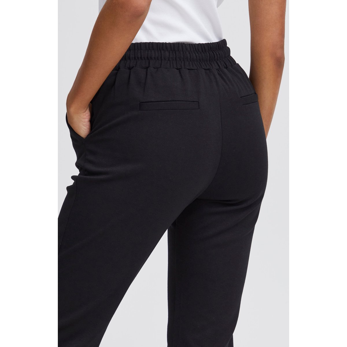 Pantalon coupe droite, longueur cheville, taille élastiquée noir, B.YOUNG