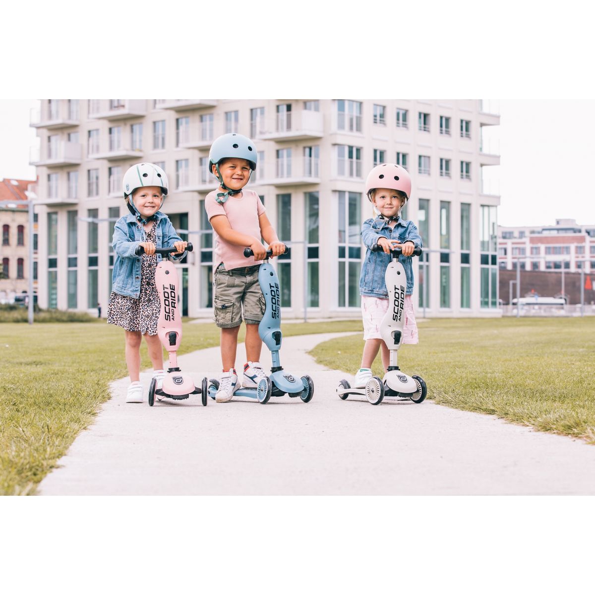 Casque myrtille, SCOOT AND RIDE