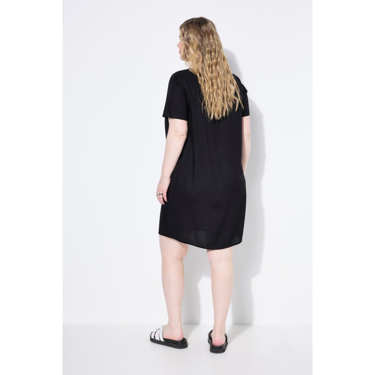 Robe coupe Straight Fit, viscose confortable noir, STUDIO UNTOLD