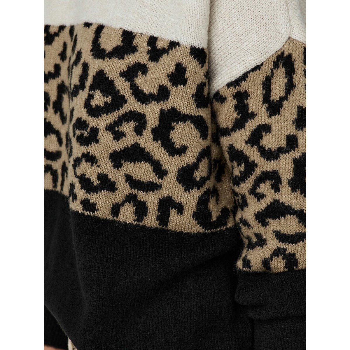 Crew Neck Jumper in Leopard Print beige/leopard print, ONLY
