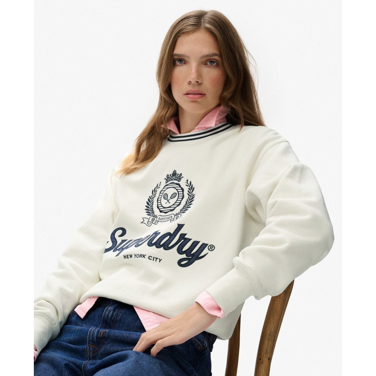 Sweat ample à col rond Country Club blanc cassé, SUPERDRY