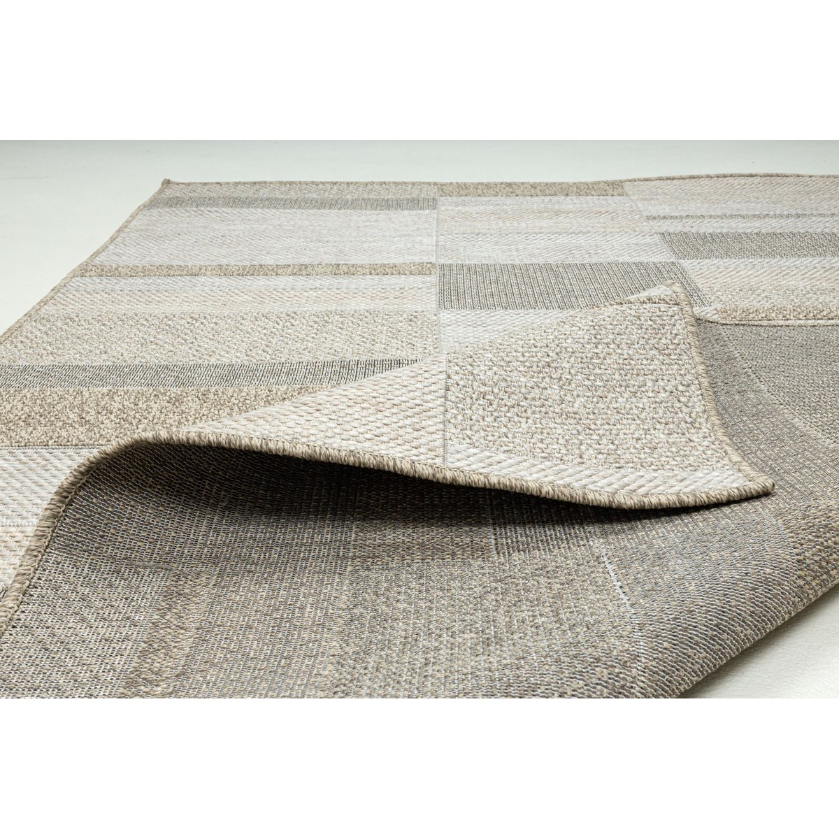 Tapis tissé à la machine en polypropylène natural multi, GINO FALCONE