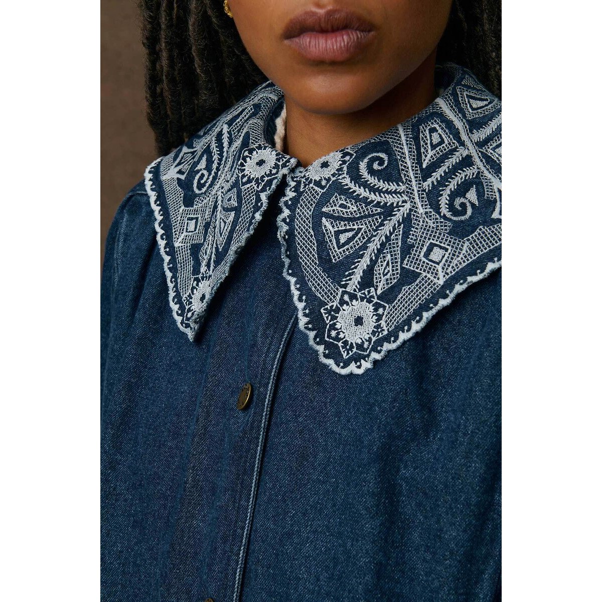 Veste en denim à col brodé amovible, TEKIANA indigo, LOUISE MISHA