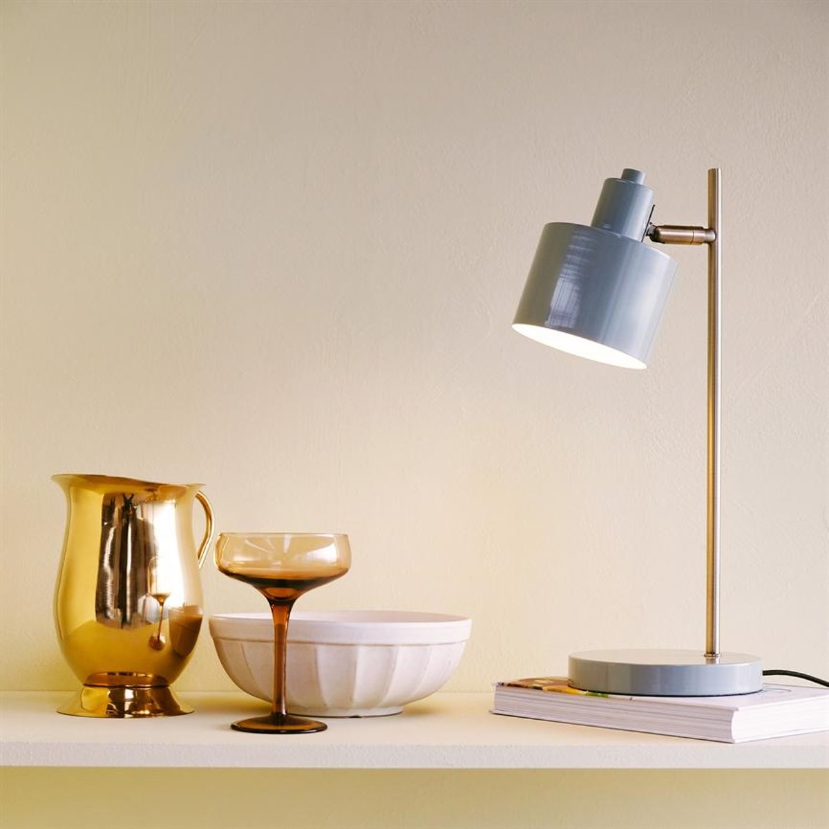 Lampe à poser en métal OCEAN gris, DYBERG LARSEN
