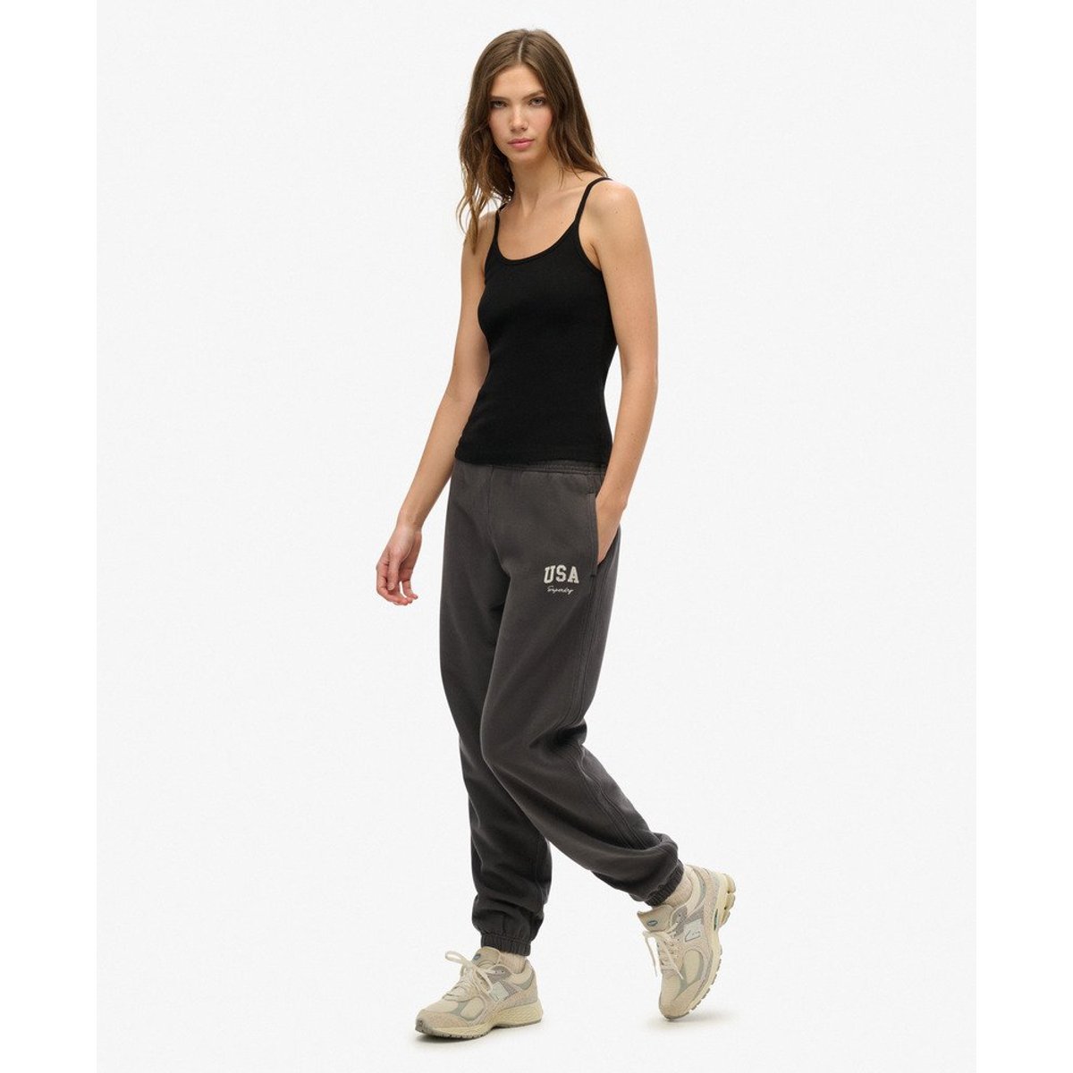 Pantalon de survêtement boyfriend Athletic Essential anthracite, SUPERDRY