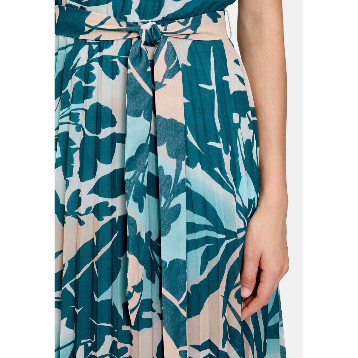 Robe en chiffon à plis petrol/mint, BETTY & CO