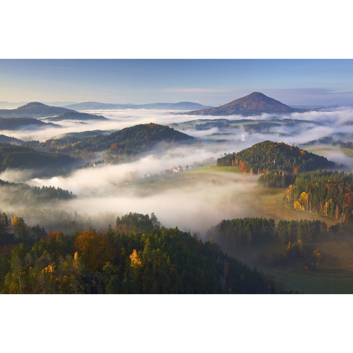 Tableau Colline et féerie d' Automne tableau alu dibond, HEXOA