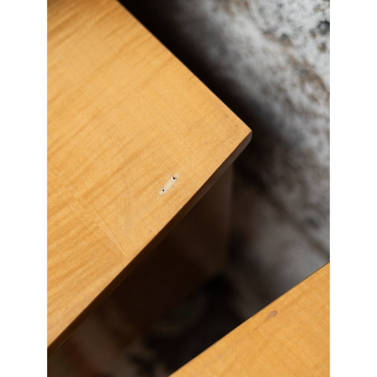 Paire de tables de chevets Maïa N°1528 - Bon état bois clair, DEBONGOUT