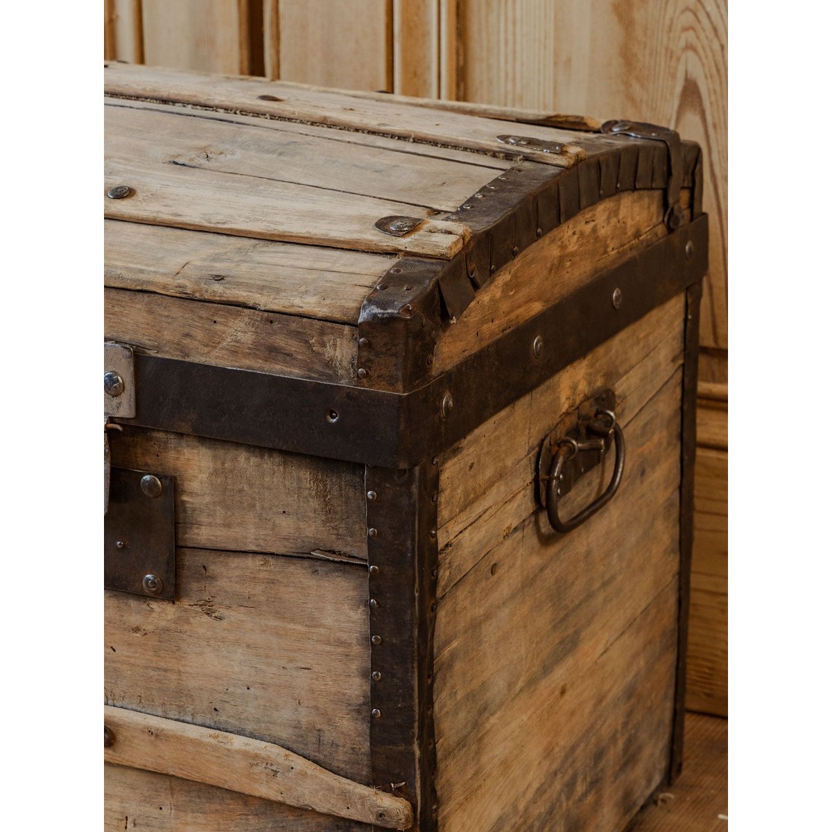 Malle en bois Lucienne N°302 - Bon état bois clair, DEBONGOUT