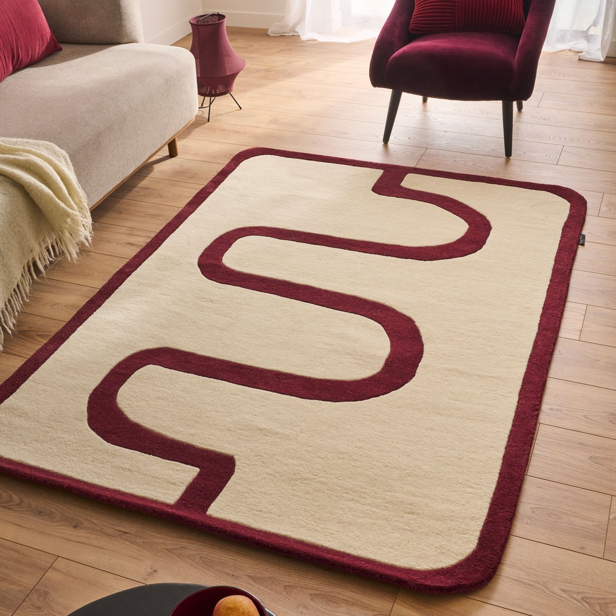 Tapis fait main en laine motif vague ROUGE D'ORAGE rouge, NAZAR RUGS X PANTONE