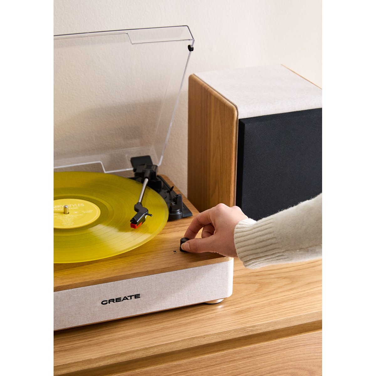 Tourne-disque avec 2 haut-parleurs RECORDPLAYERPRO bois clair, CREATE