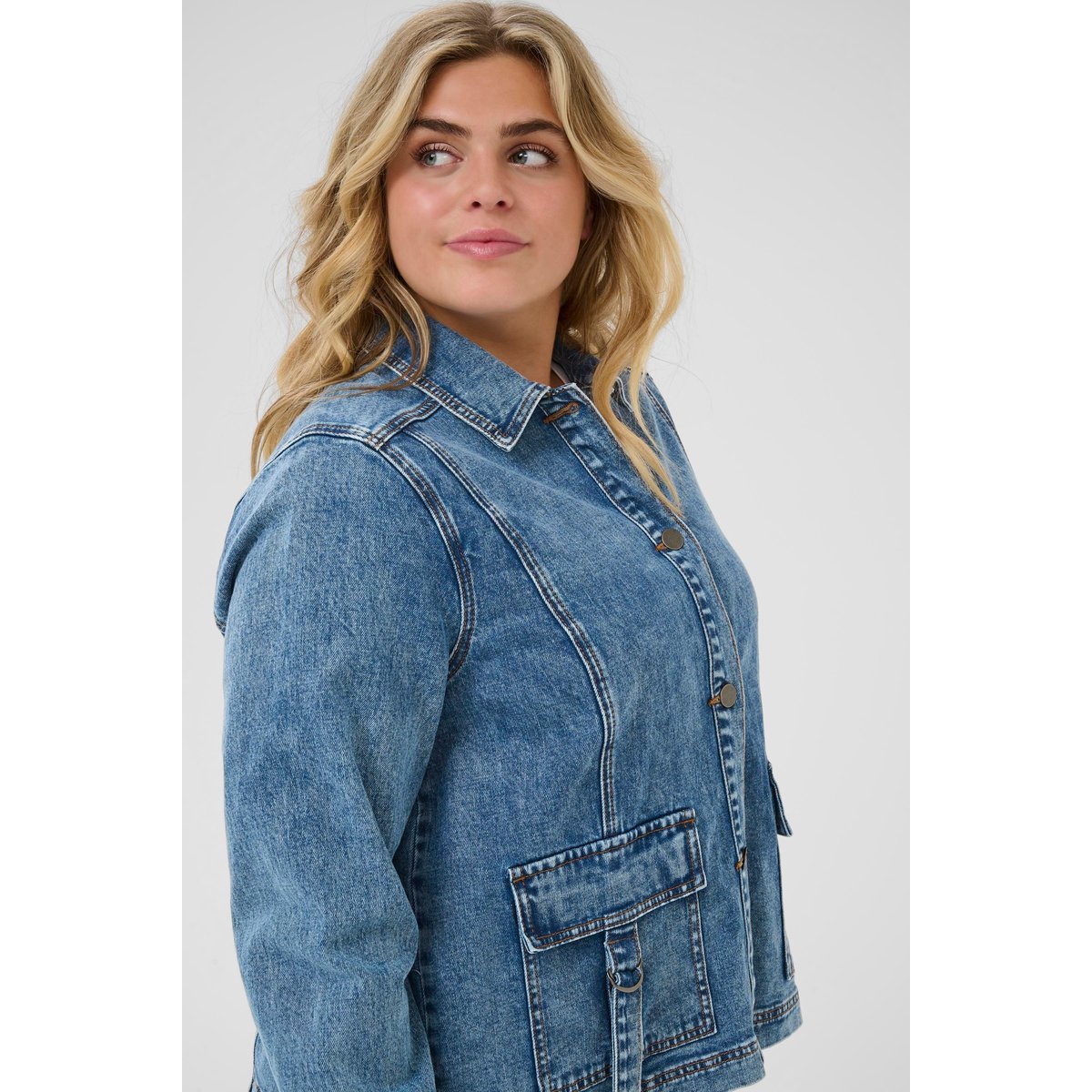 Veste en jean bleu washed medium blue denim, KAFFE CURVE