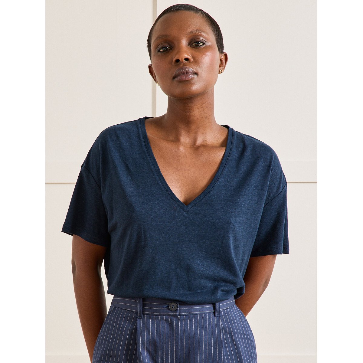 T-shirt col V  lin et viscose encre, CYRILLUS