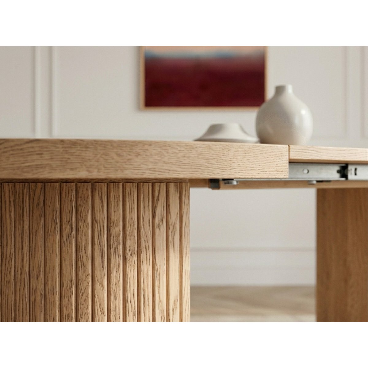 Table à manger ronde extensible 120 à 204 cm PRADO placage chêne massif avec rangements marron clair, BOBOCHIC