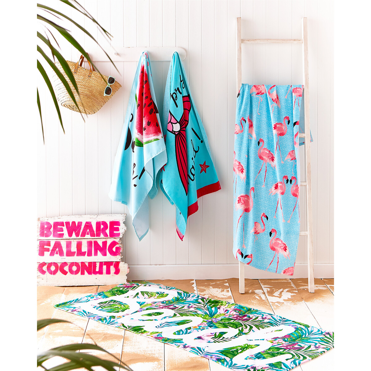 Flamingo Beach Towel multi-coloured, CATHERINE LANSFIELD