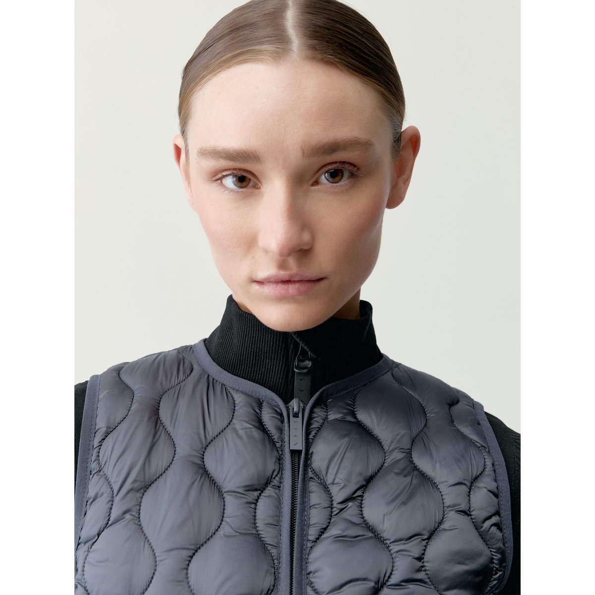Doudoune sans manches de sport femme Kenal Coupe-vent avec poches gris foncé métallisé, BORN