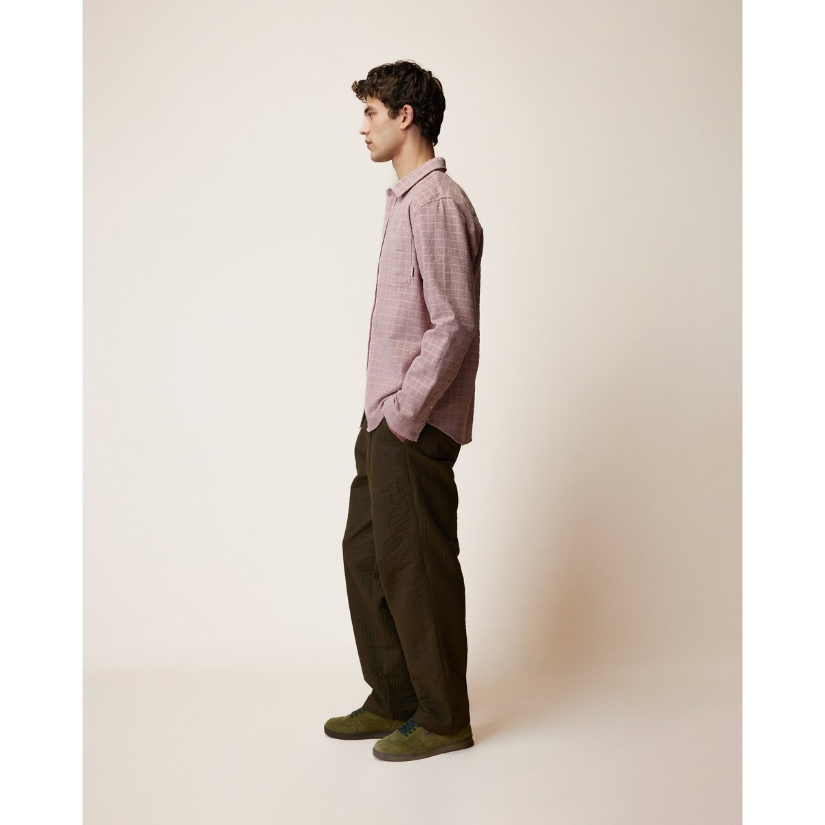 Chemise en velours mauve, FAGUO