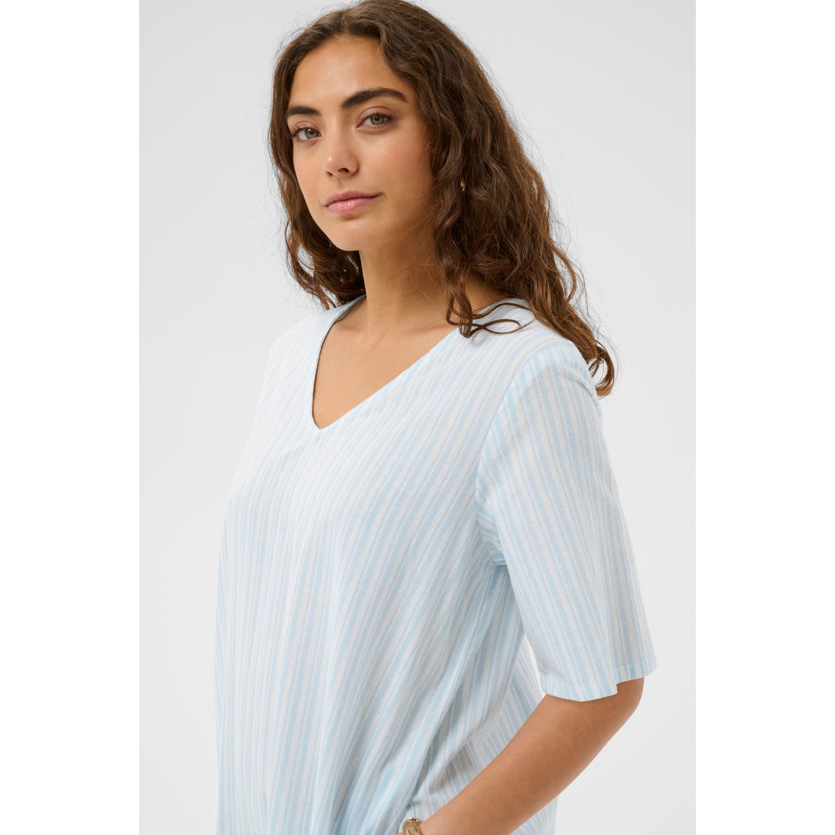 Robe bleu/blanc rayures, CULTURE
