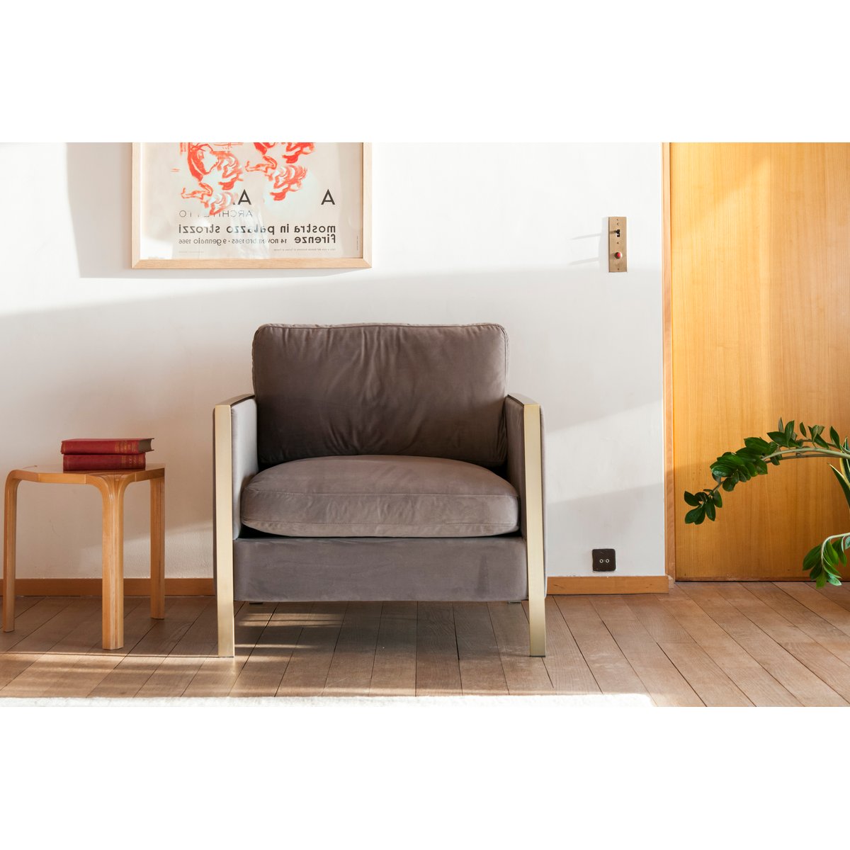 Fauteuil en velours BROMPTON gris anthracite, PRODUIT INTERIEUR BRUT