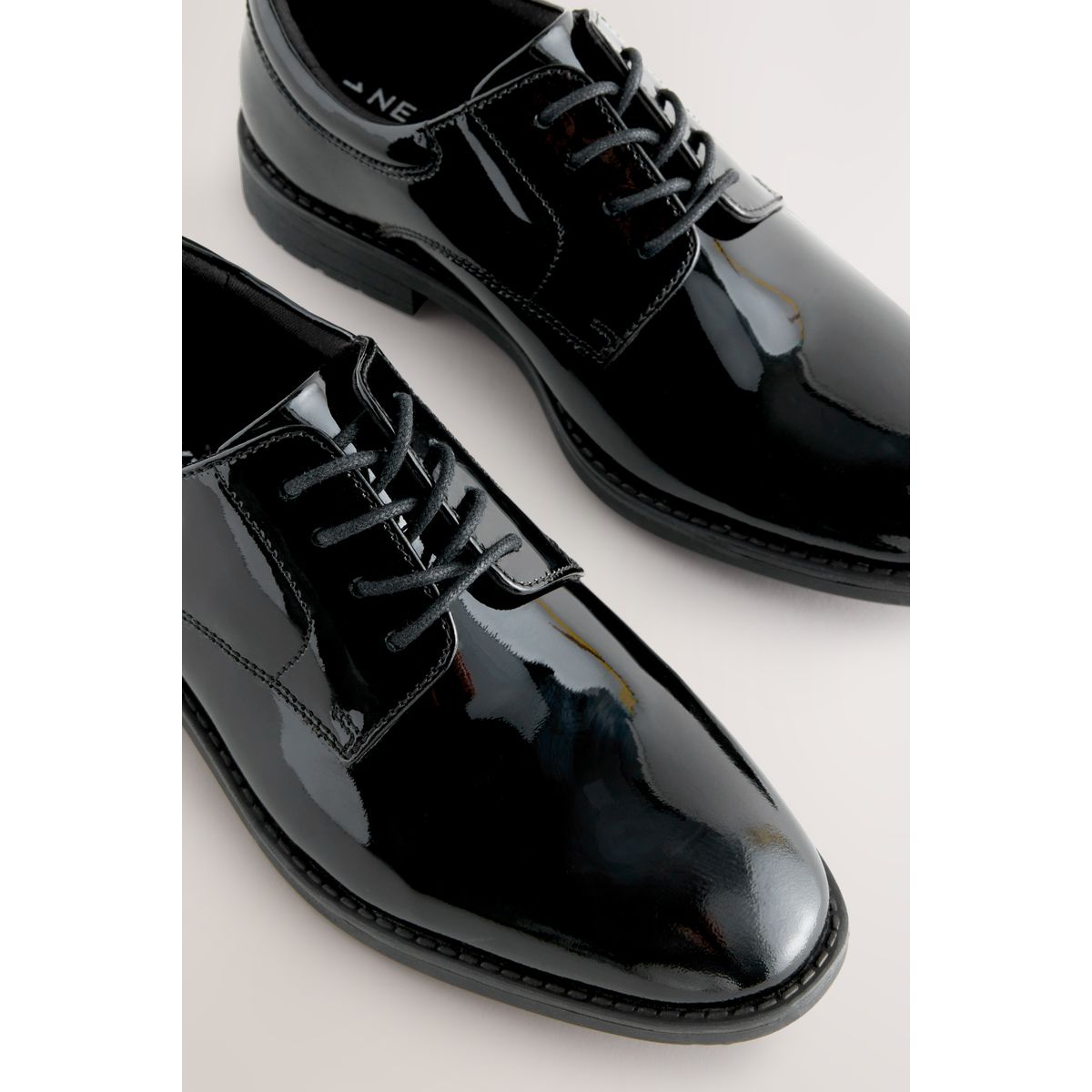 Chaussures à lacets en cuir noir, NEXT