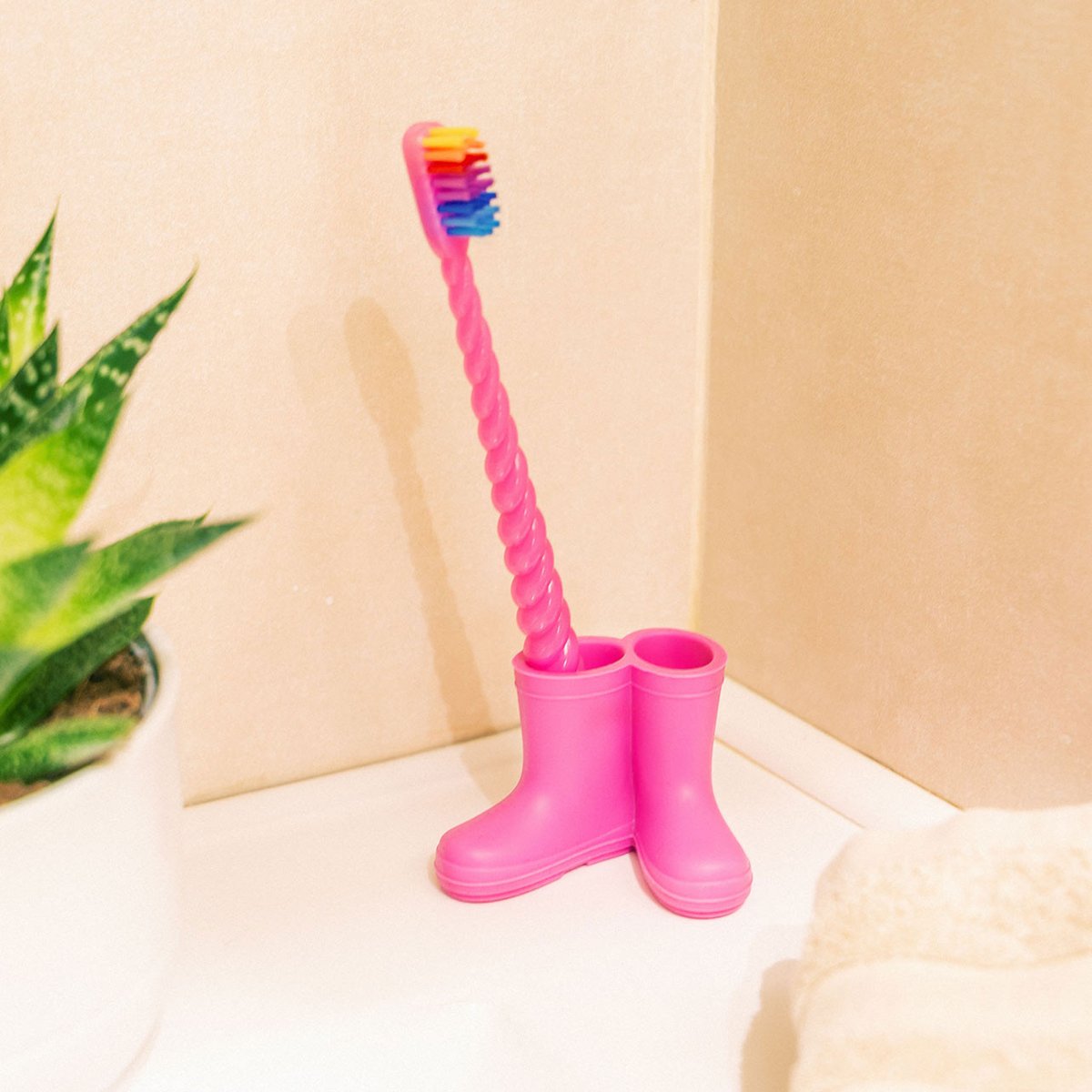 Porte brosse à dents  Boots Teeth rose, PYLONES
