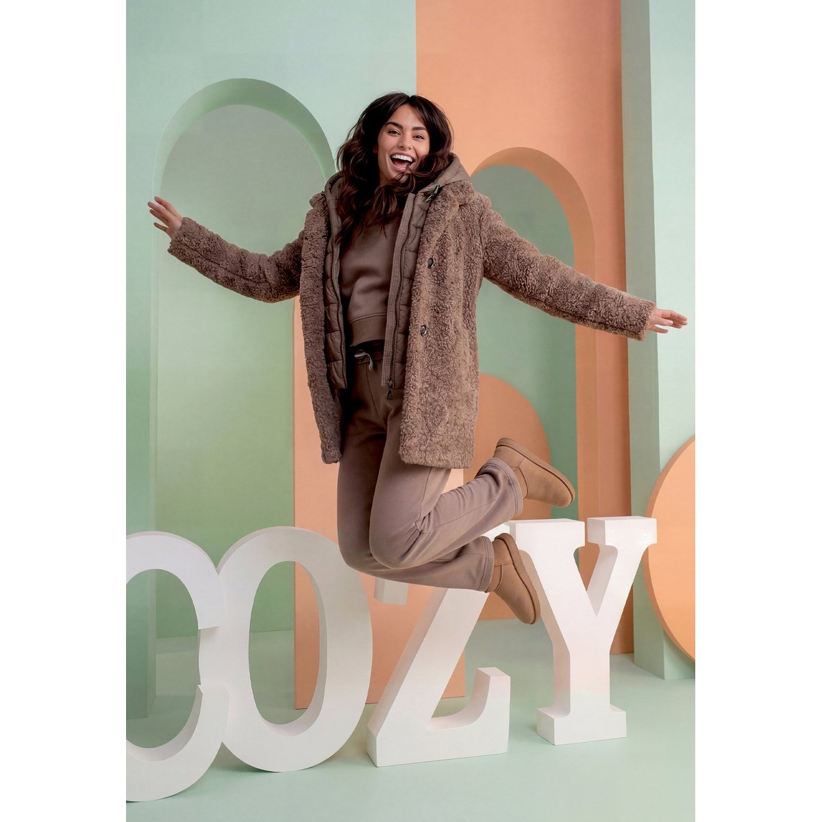Veste en peluche avec partie veste sans manches amovible marron, AMBER & JUNE