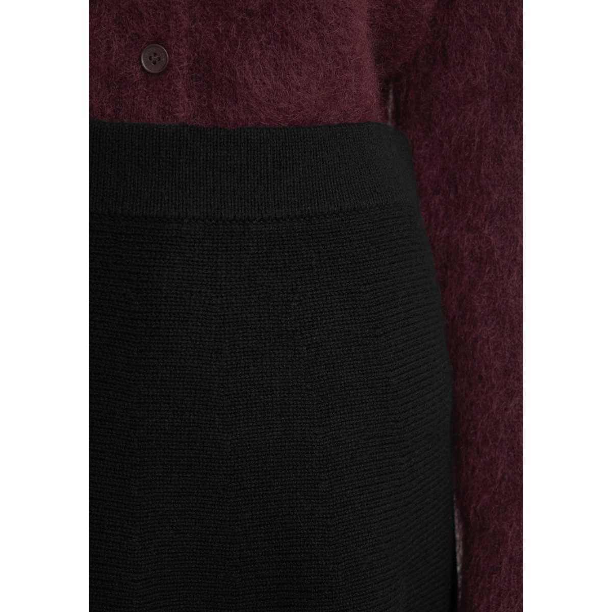 Jupe en maille, coupe en A en mélange de laine doux noir, MARC O’POLO DENIM