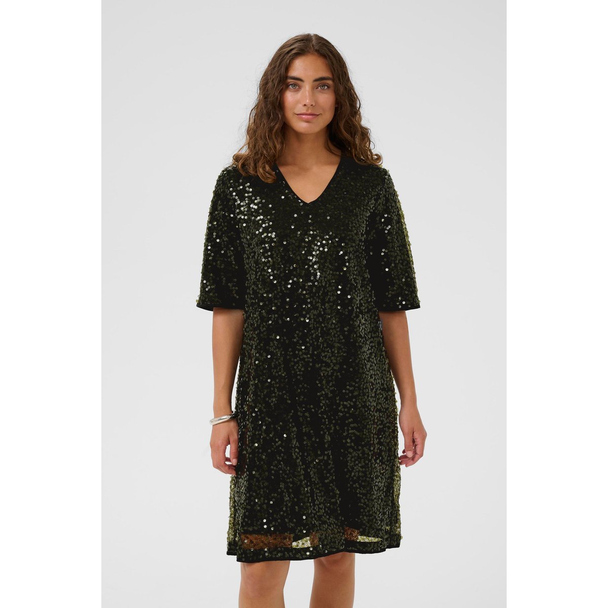 Robe vert olive night, CULTURE