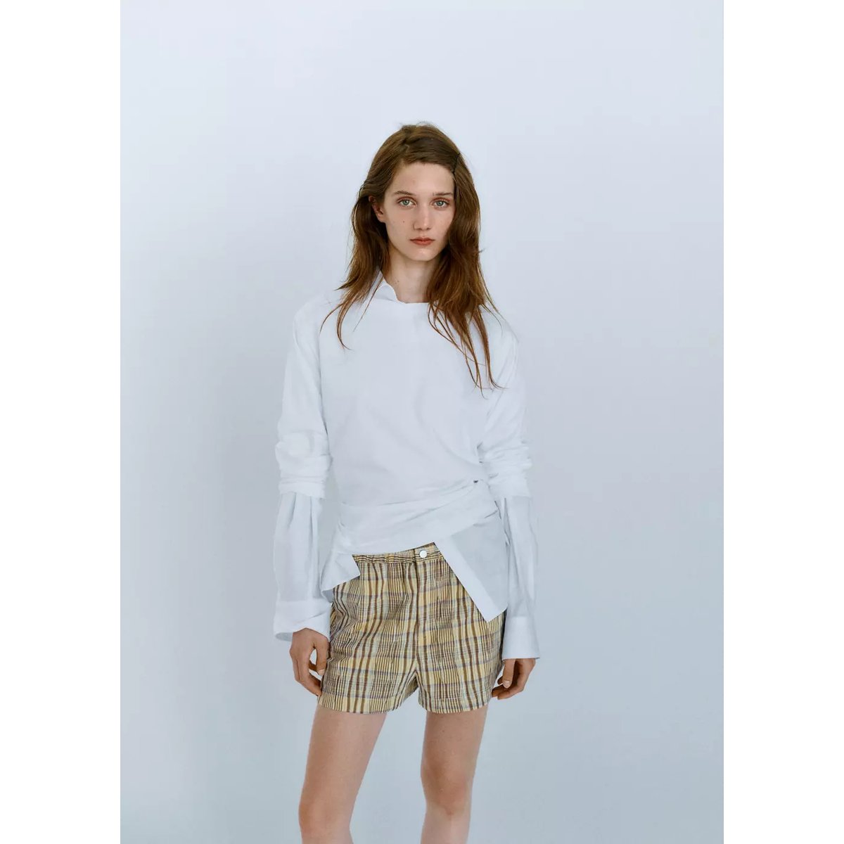 Short droit à carreaux marron, MANGO