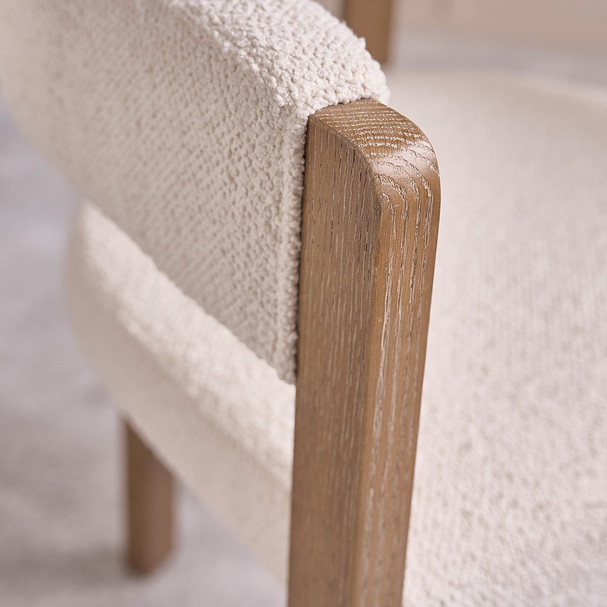 Lot de 2 chaises en bois de chêne et bouclette  CLÉA naturel, BERAH GETAH