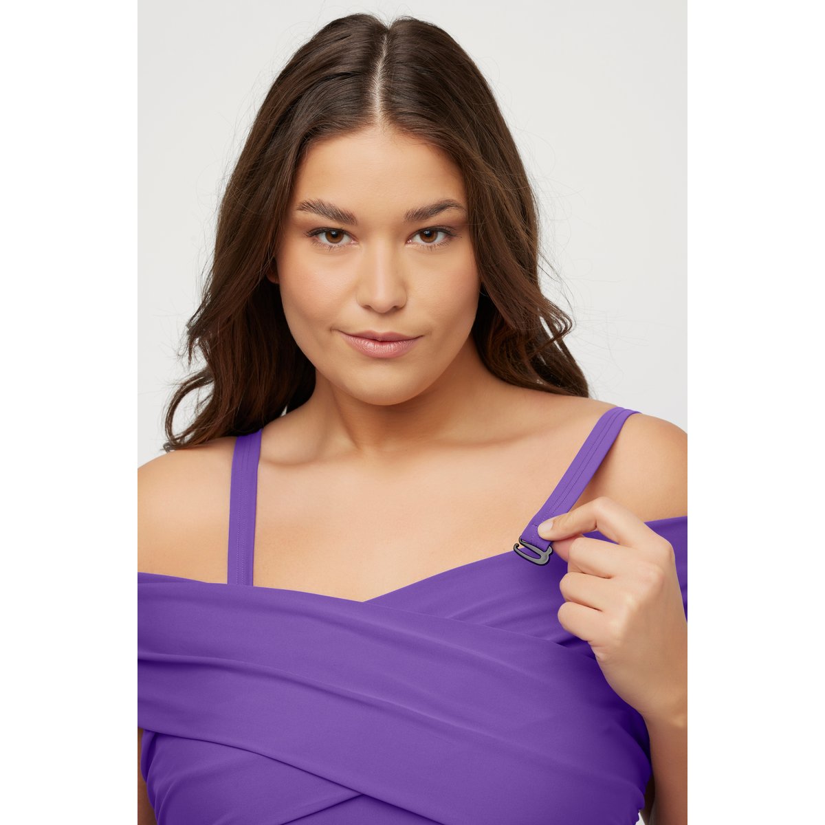 Maillot de bain à bonnets souples. Décolleté violet, ULLA POPKEN