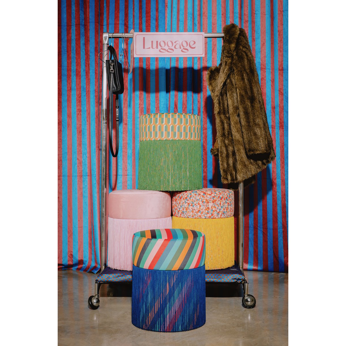 Pouf ottoman en velours OTTOMAN bleu multicolore, REALLY NICE THINGS