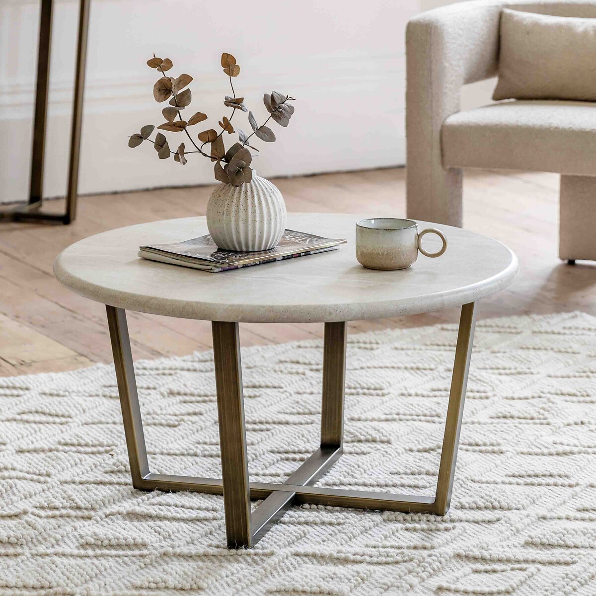 Mora Round Faux Travertine Coffee Table white marble, ÉDITÉ