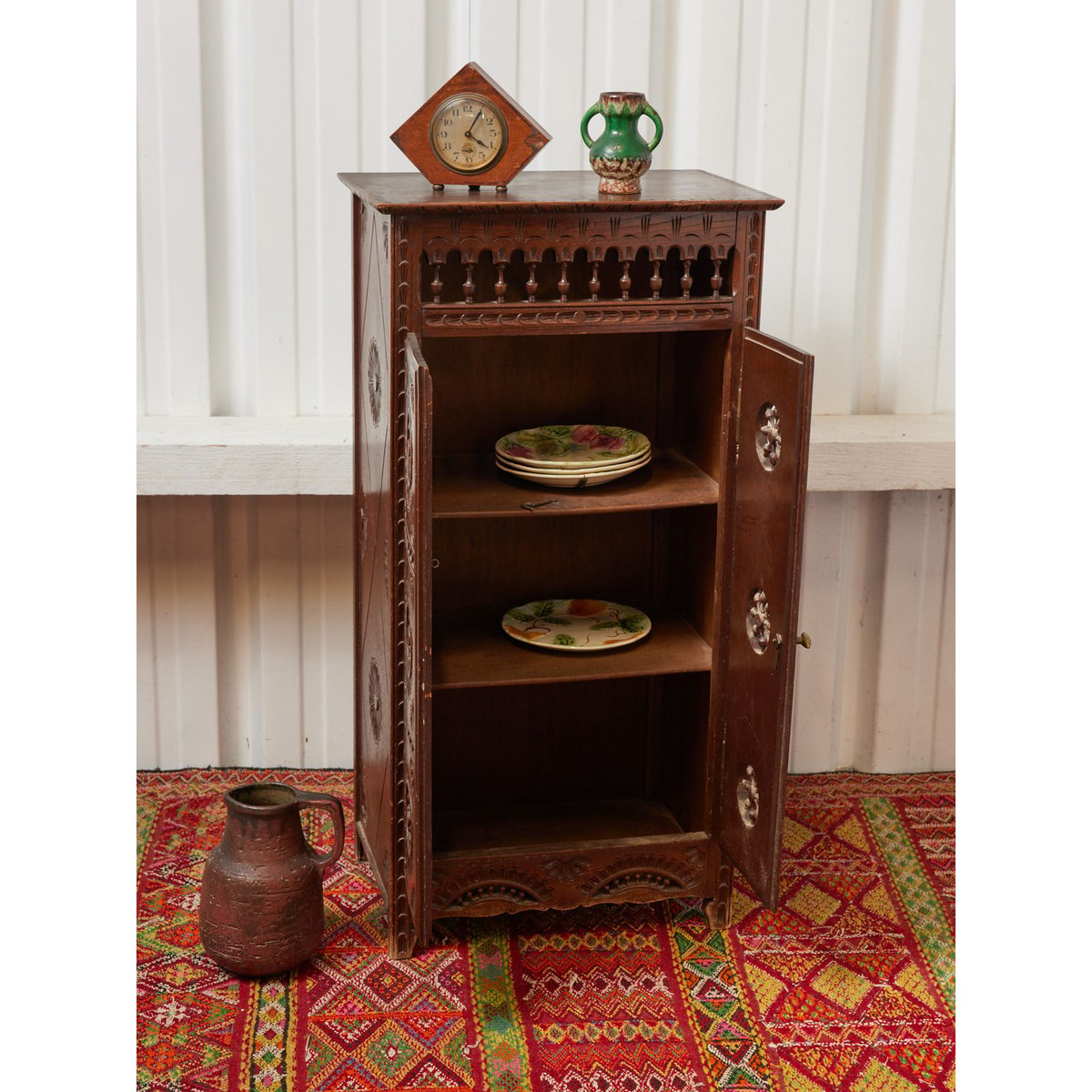 Buffet régional en bois Gilbert N°1711 - Bon état bois foncé, DEBONGOUT