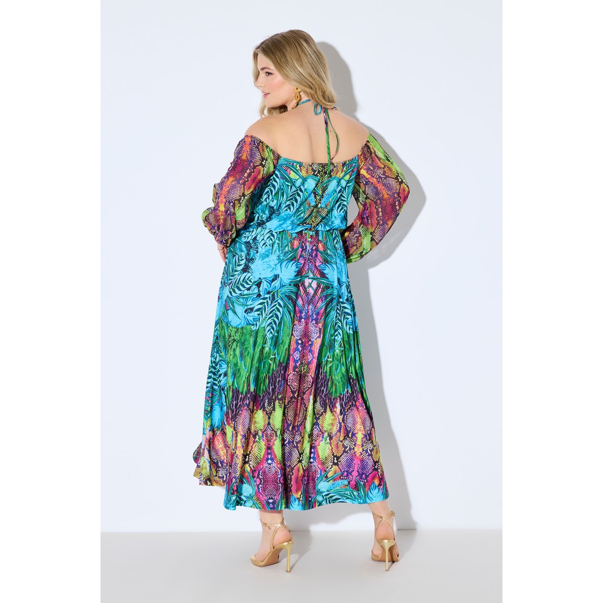 Robe maxi en mousseline. Épaules nues. Fond noir, ULLA POPKEN
