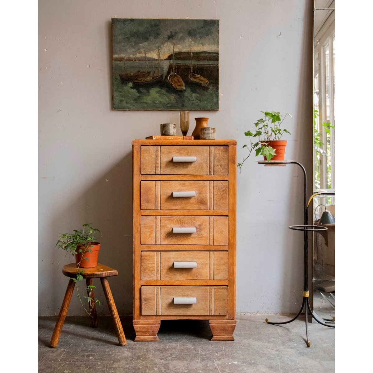 Commode au bois sculpté Garance N°741 - Bon état bois clair, DEBONGOUT