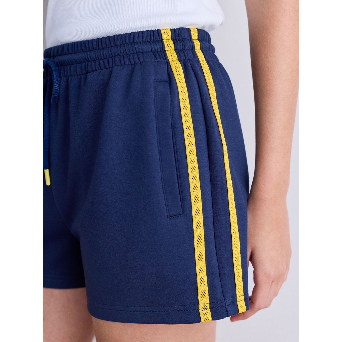 Short fluide à bandes latérales bleu marine, NEXT