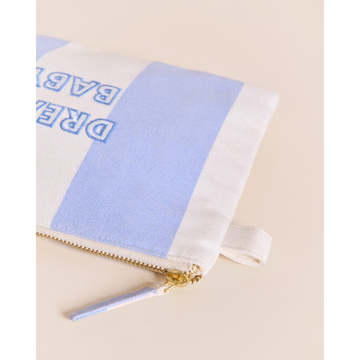 Pochette rayée brodée Dream baby rayures bleues, EMOI EMOI